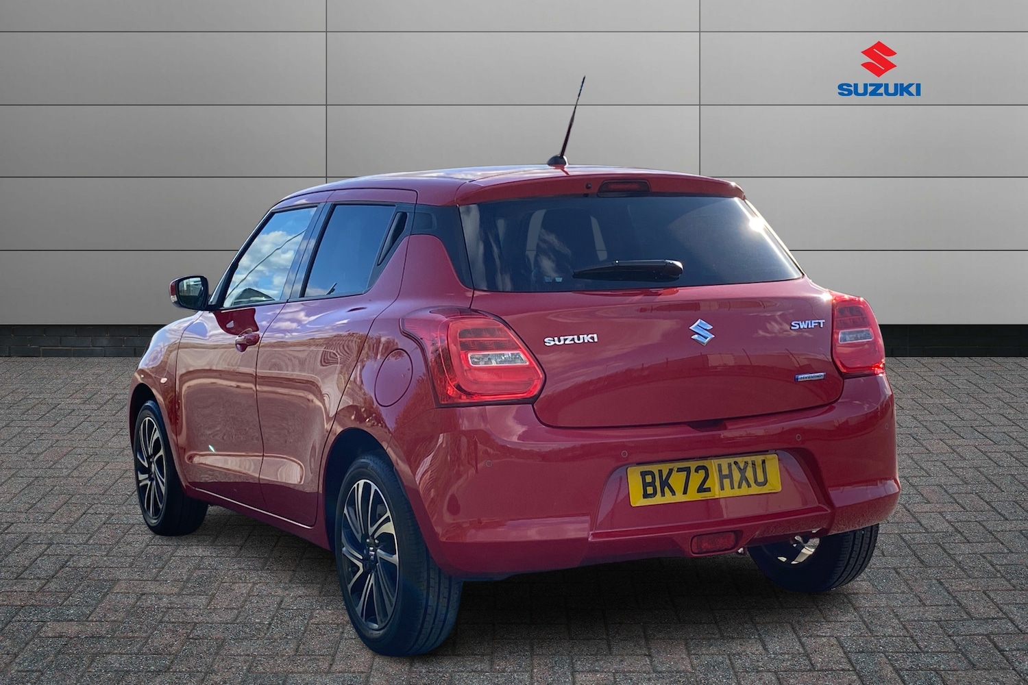 Used Suzuki Swift 2022 for sale - 76673933: Photo 2