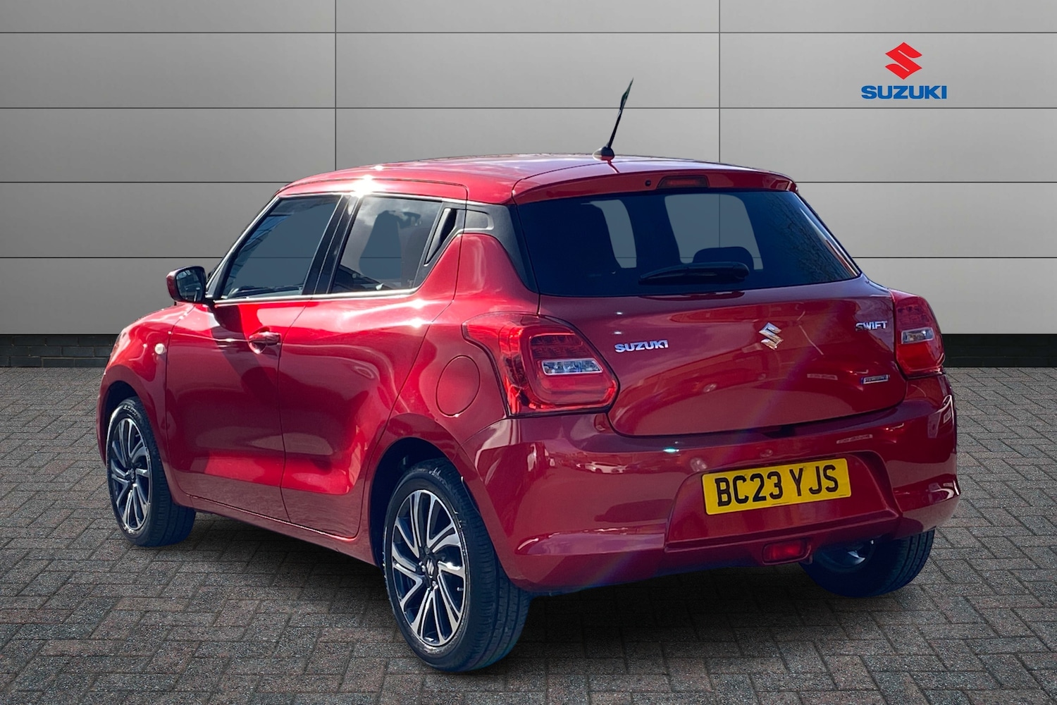 Used Suzuki Swift 2023 for sale - 78134767: Photo 2