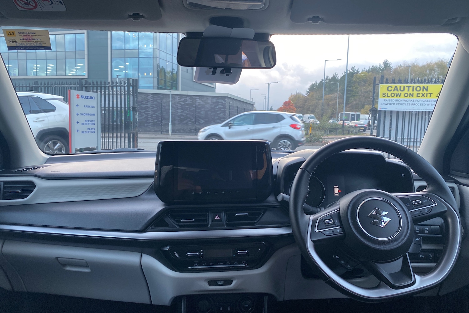 Used Suzuki Swift 2025 for sale - 76680375: Photo 3