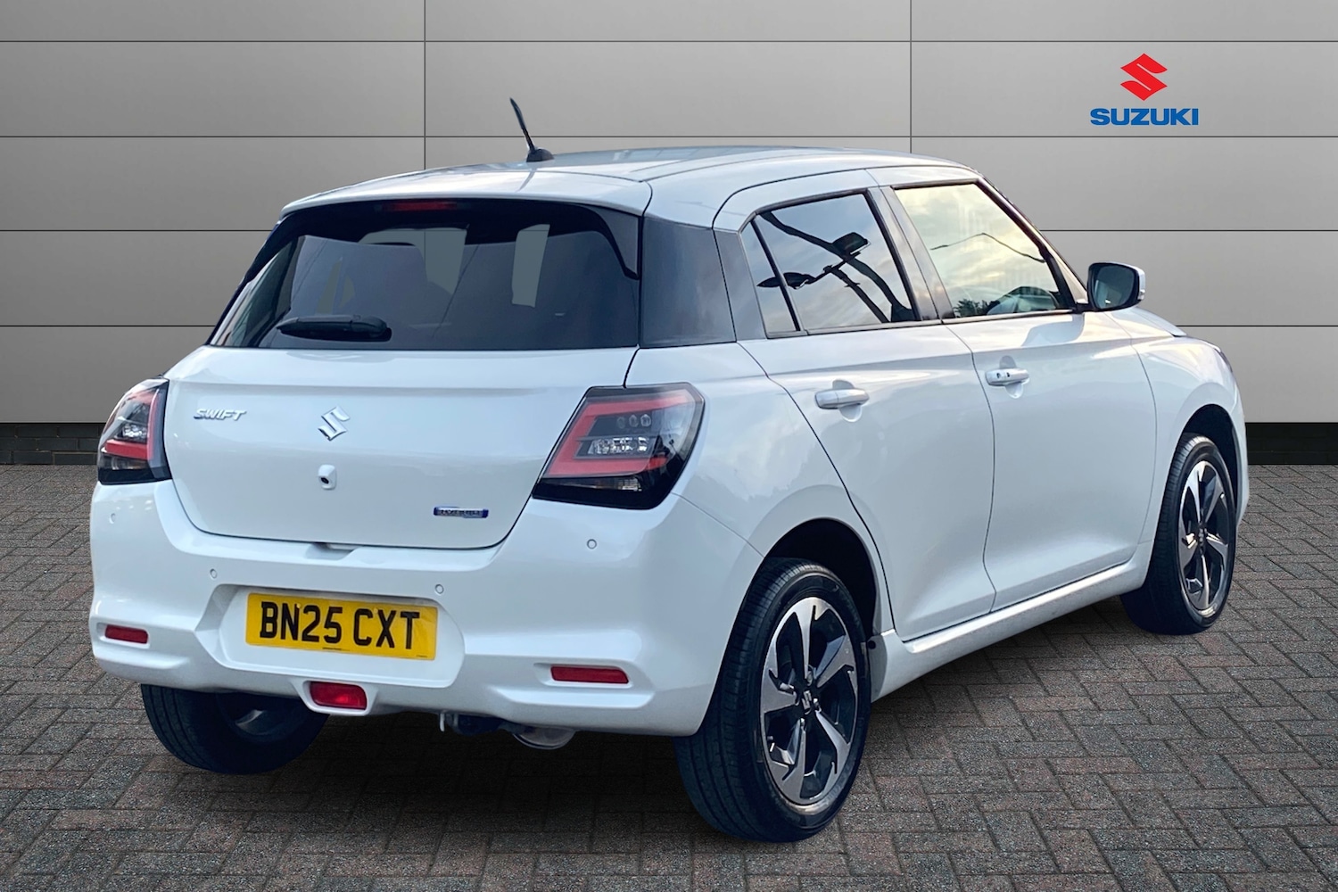 Used Suzuki Swift 2025 for sale - 76680375: Photo 5