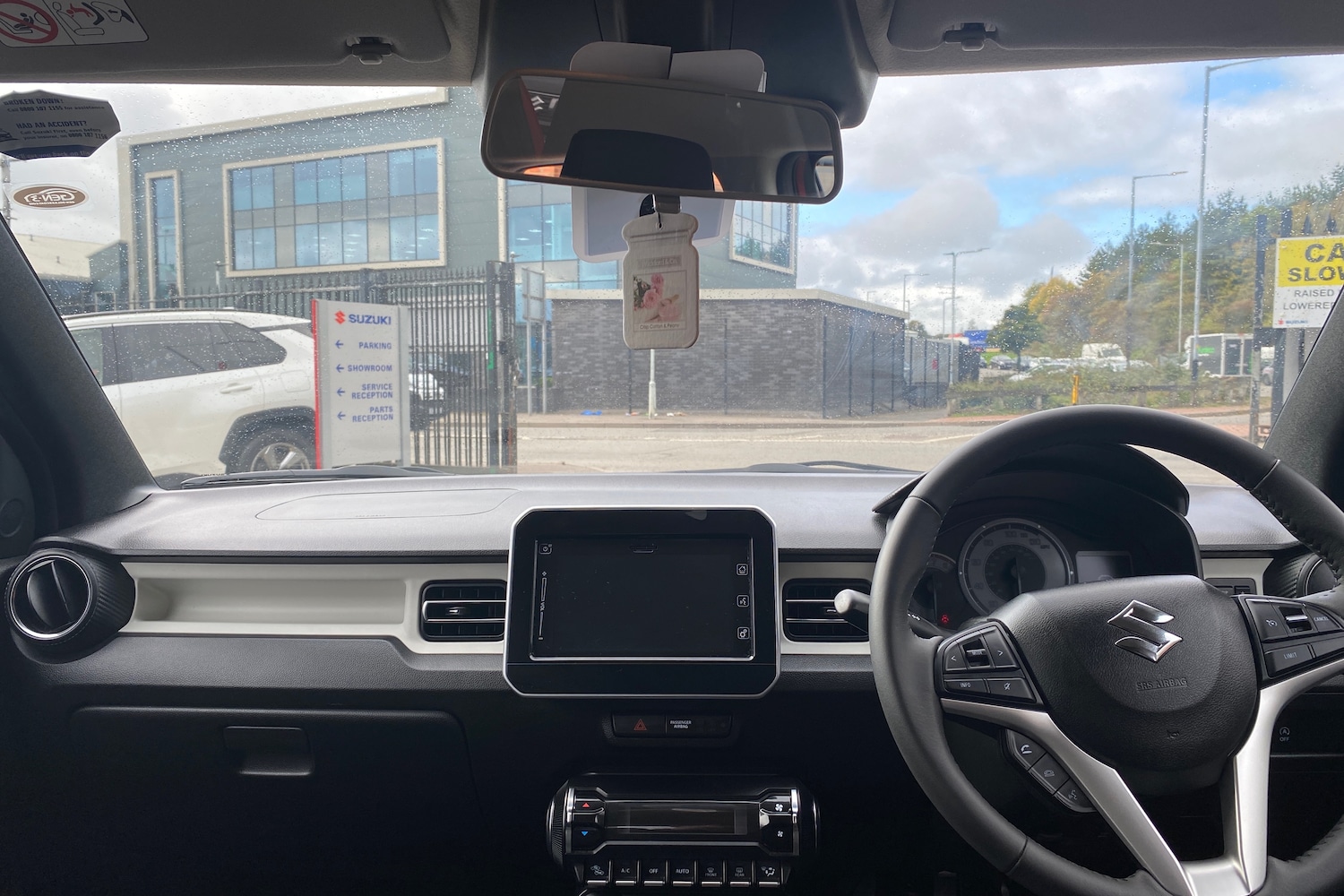 Used Suzuki Ignis 2023 for sale - 76676072: Photo 3