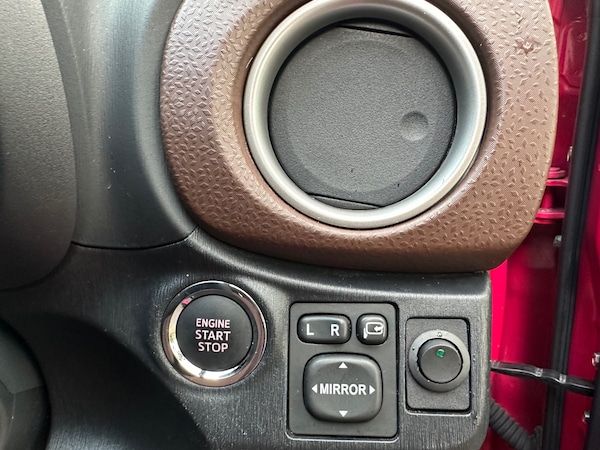 Used Toyota Yaris 2013 for sale - 75392649: Photo 49