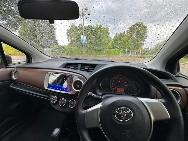 Used Toyota Yaris 2013 for sale - 75392649: Photo 55