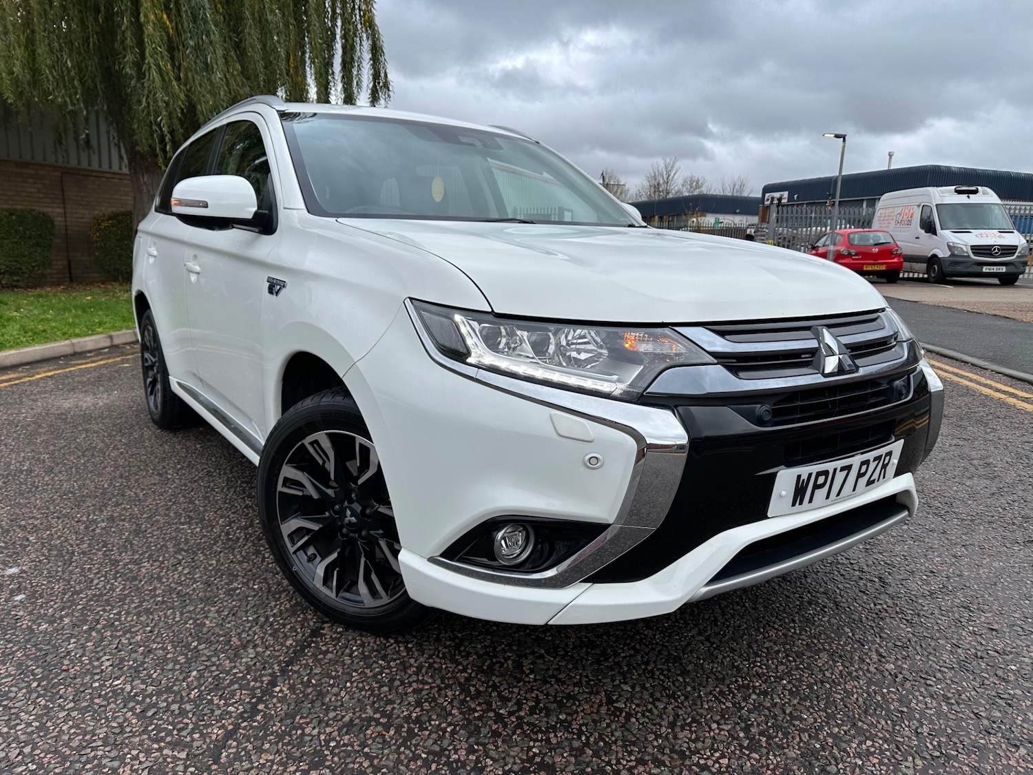 Used Mitsubishi Outlander 2017 for sale - 76450652: Photo 1