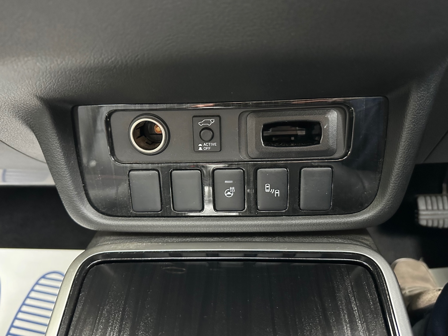 Used Mitsubishi Outlander 2017 for sale - 76450652: Photo 43