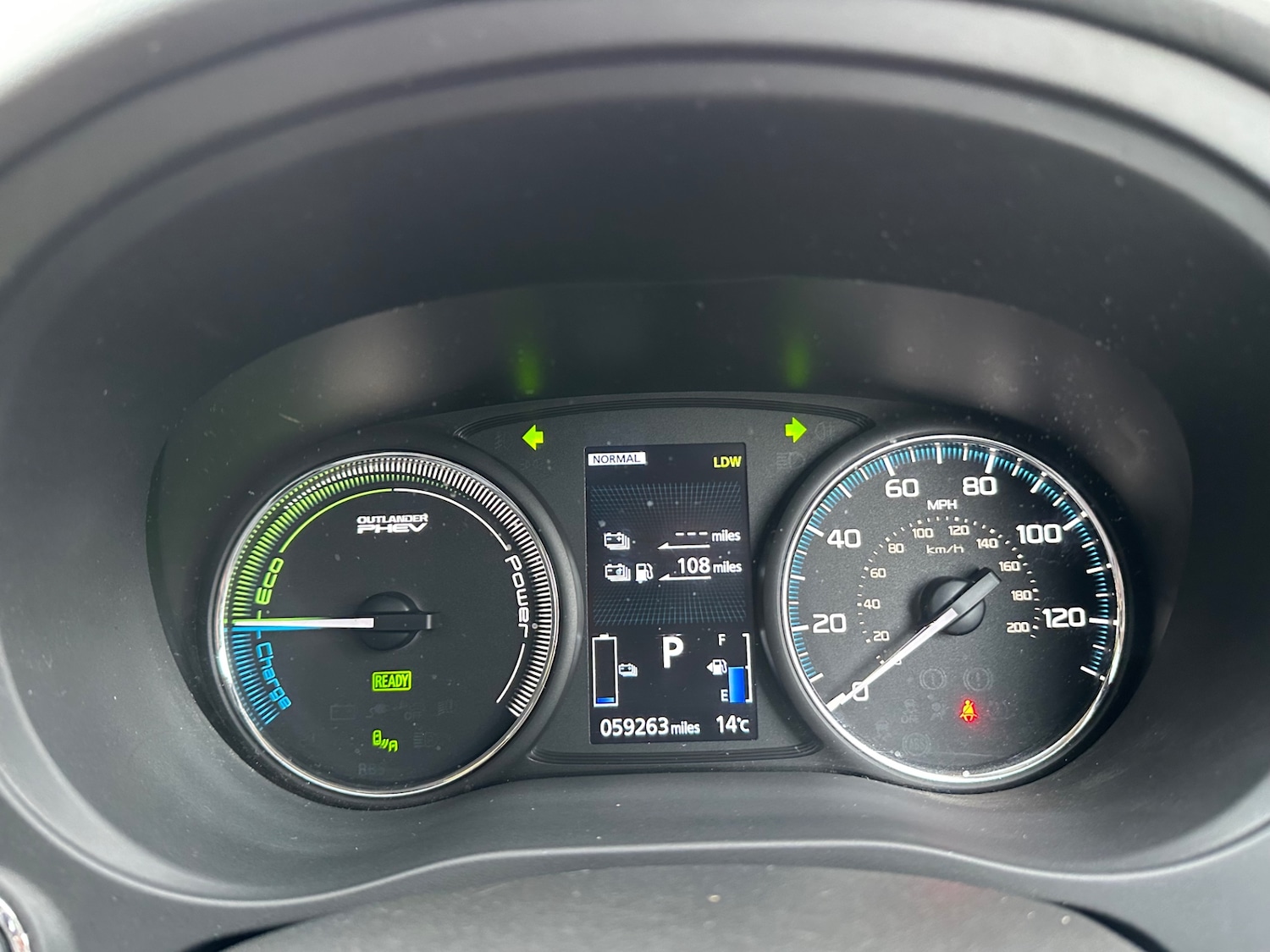 Used Mitsubishi Outlander 2017 for sale - 76450652: Photo 45