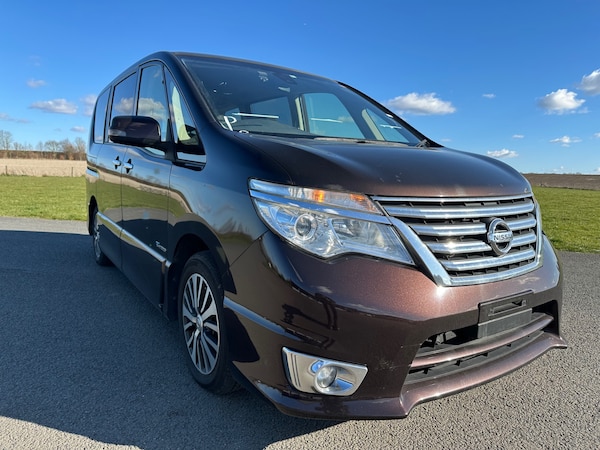 Used Nissan Serena 2014 for sale - 75300656: Photo 42