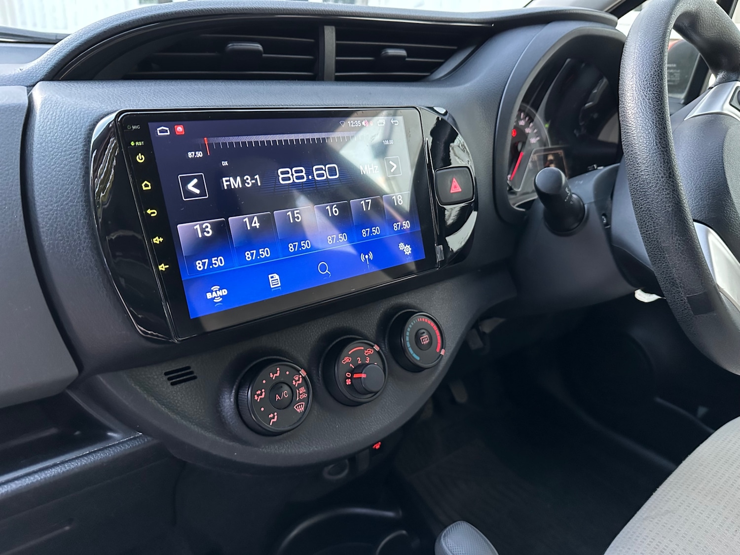 Used Toyota Yaris 2015 for sale - 75777912: Photo 18