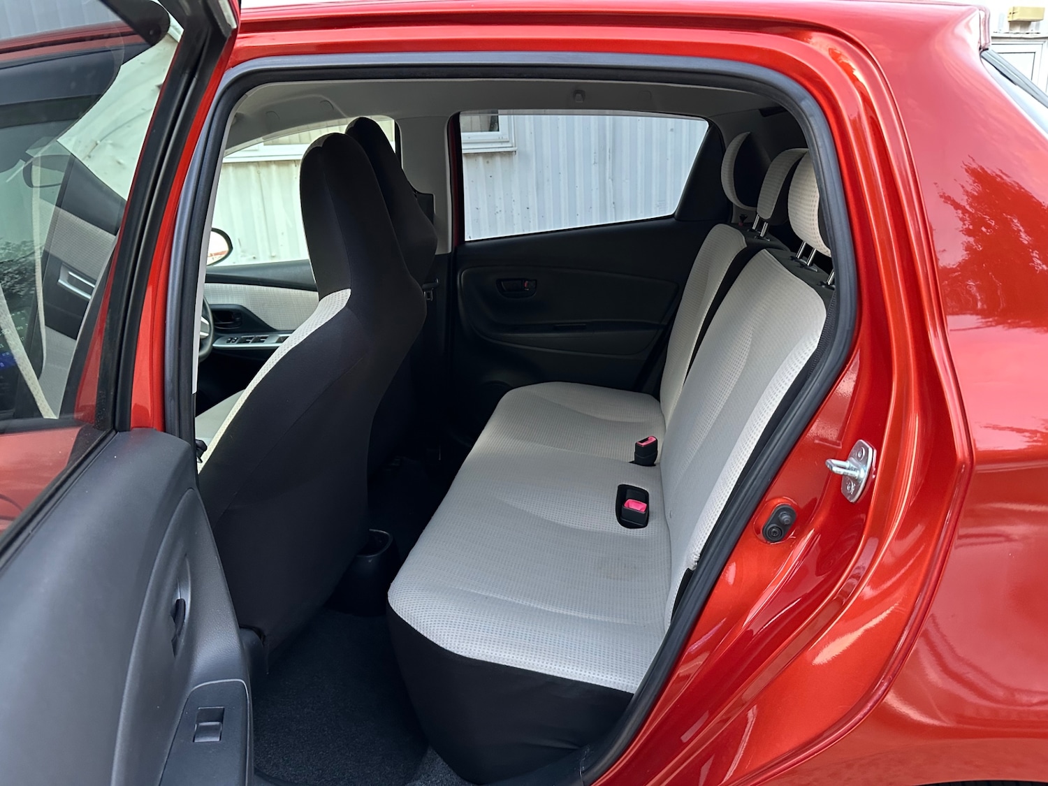 Used Toyota Yaris 2015 for sale - 75777912: Photo 23