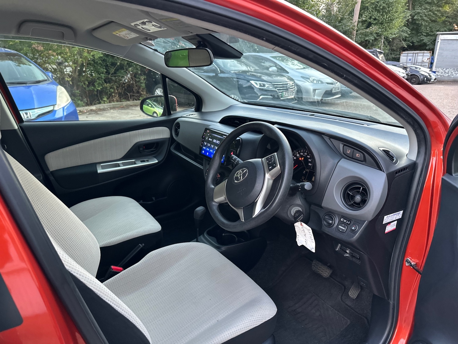 Used Toyota Yaris 2015 for sale - 75777912: Photo 34