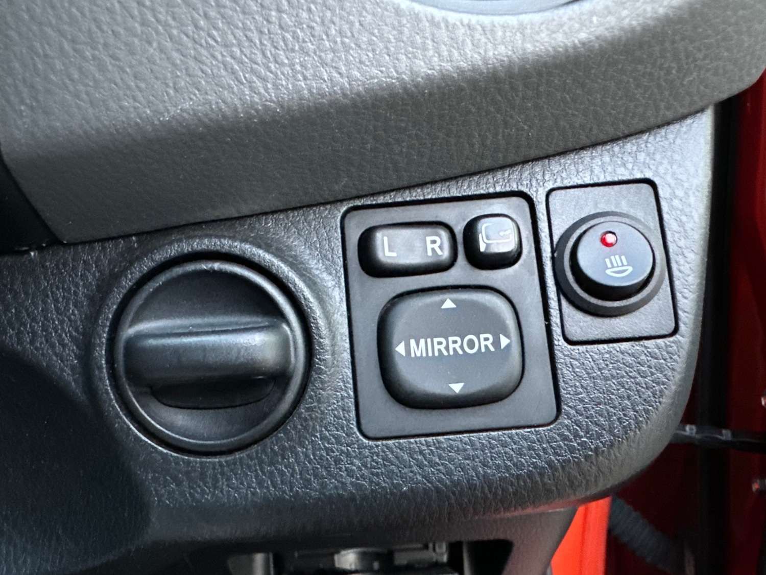 Used Toyota Yaris 2015 for sale - 75777912: Photo 38