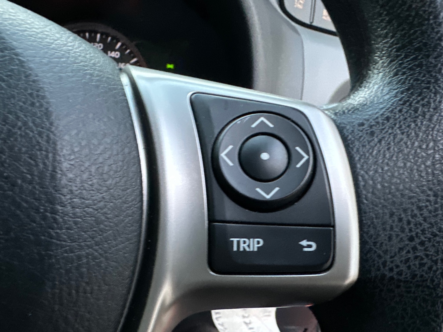 Used Toyota Yaris 2015 for sale - 75777912: Photo 39