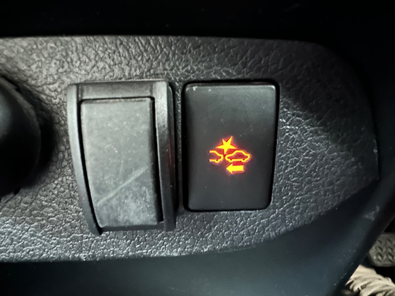 Used Toyota Yaris 2015 for sale - 75777912: Photo 48