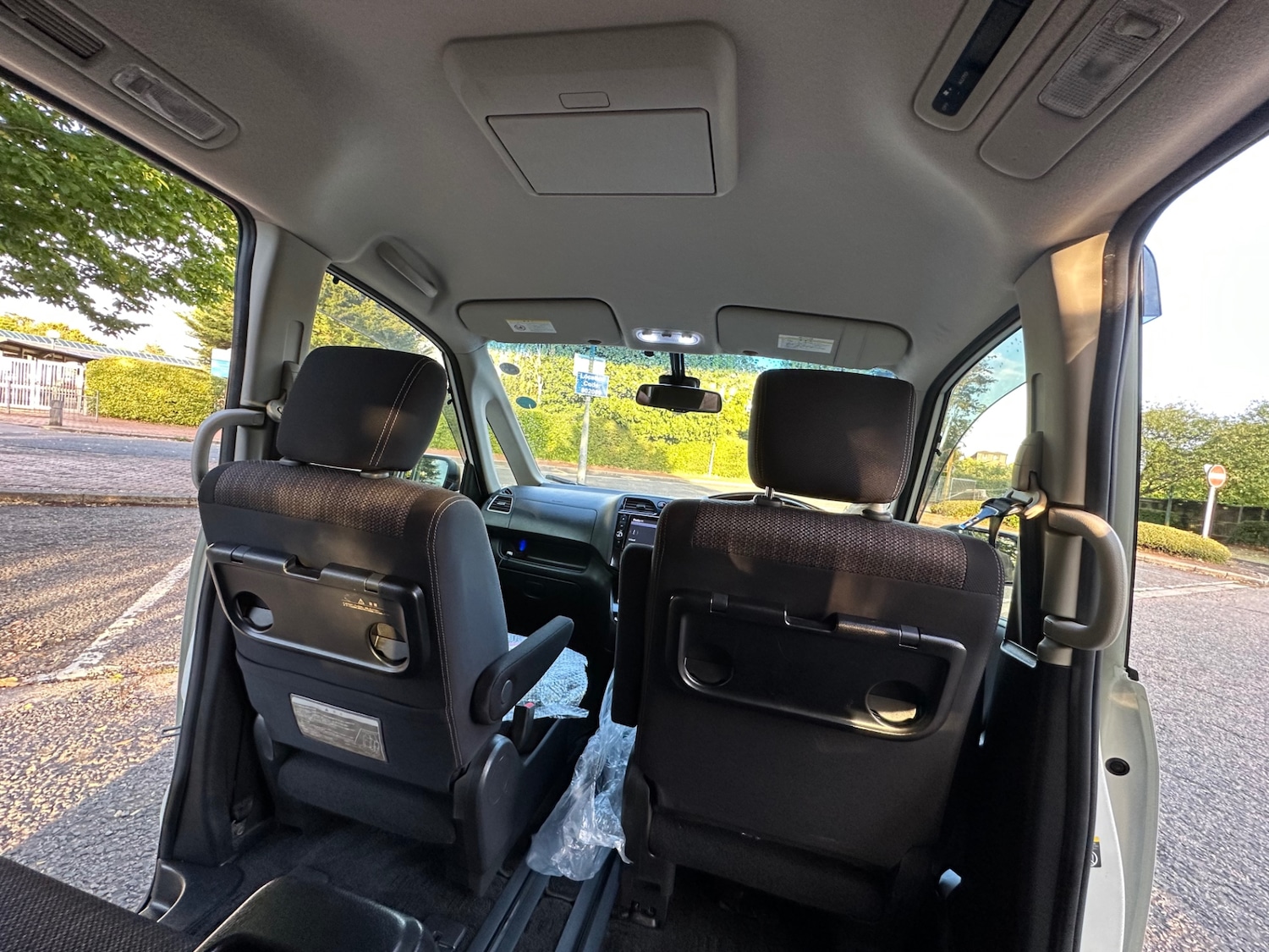 Used Nissan Serena 2014 for sale - 75392223: Photo 56