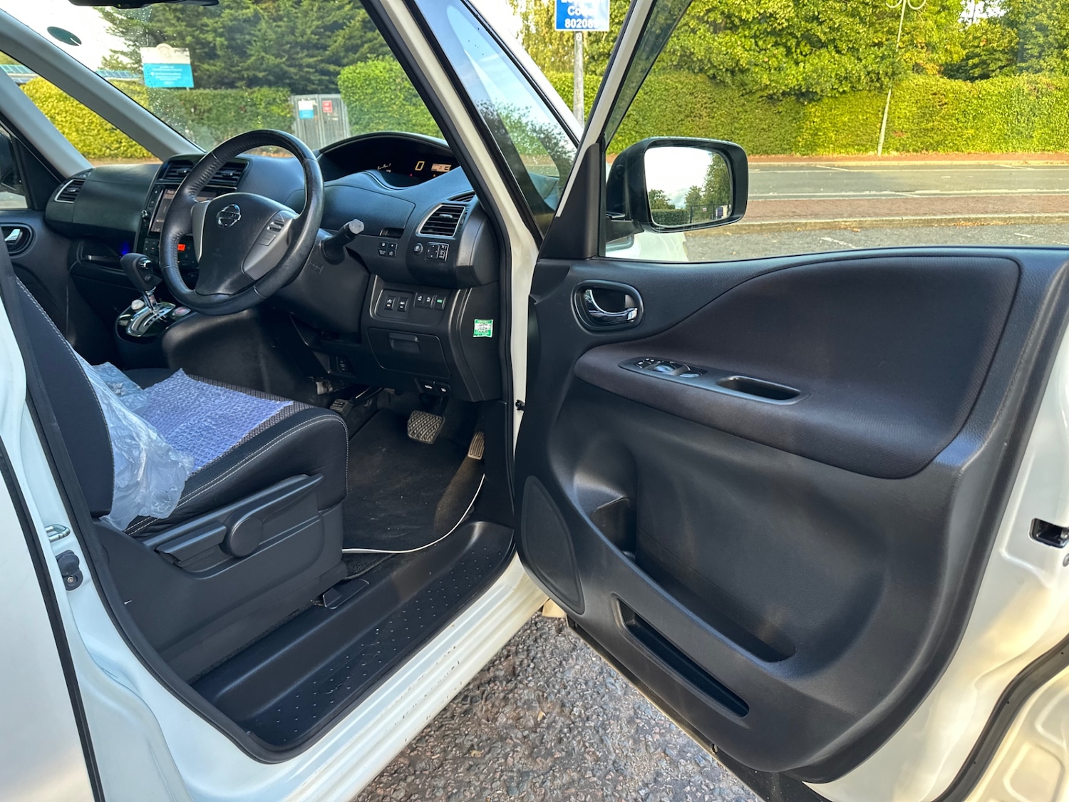 Used Nissan Serena 2014 for sale - 75392223: Photo 61