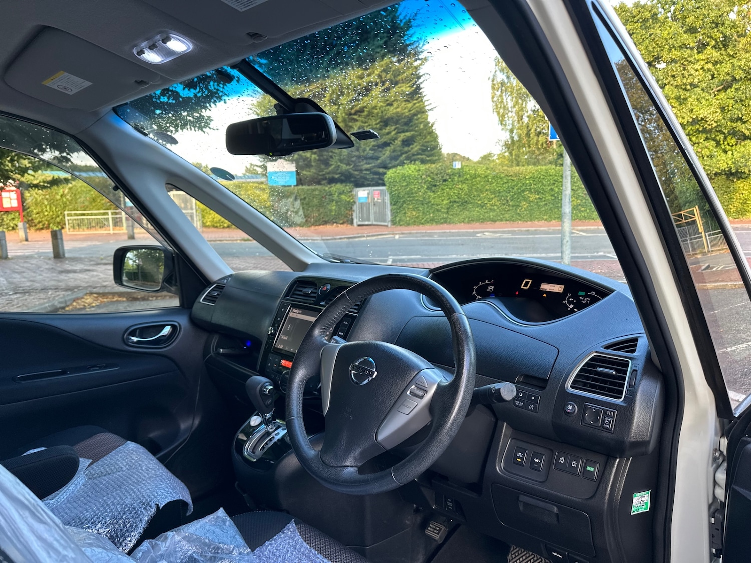 Used Nissan Serena 2014 for sale - 75392223: Photo 62