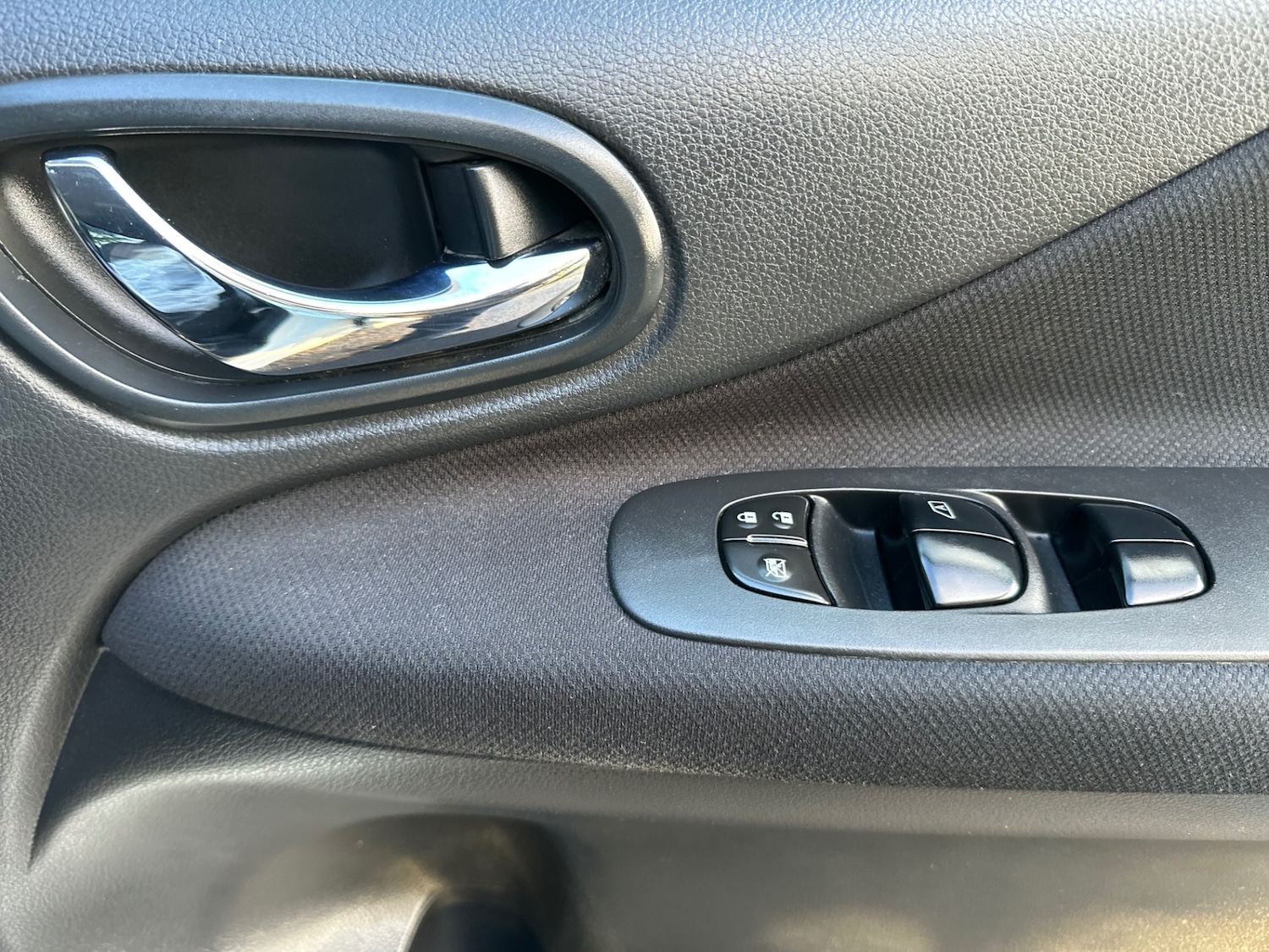 Used Nissan Serena 2014 for sale - 75392223: Photo 67