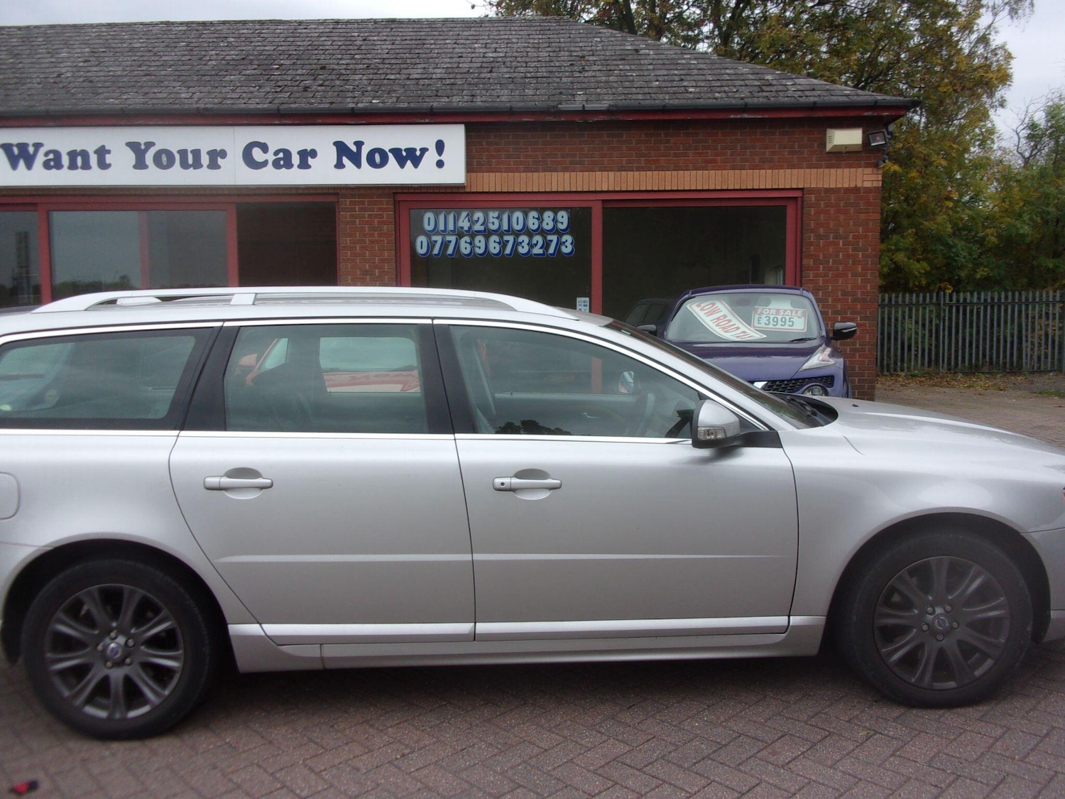 Used Volvo V70 2009 for sale - 76314598: Photo 1