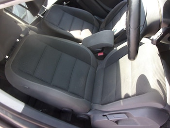 Used Volkswagen Touran 2011 for sale - 79520406: Photo