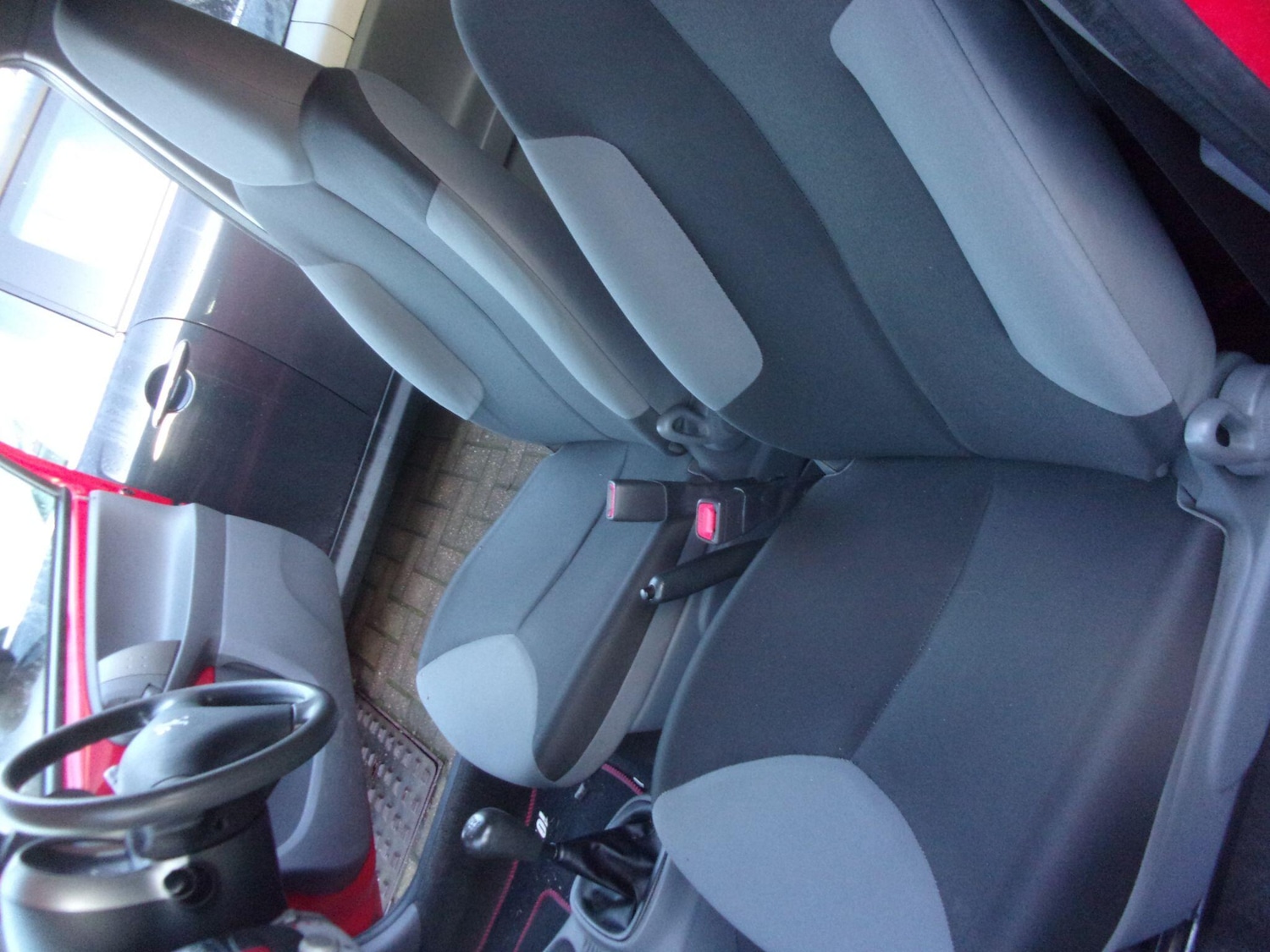 Used Peugeot 107 2012 for sale - 76952677: Photo 9