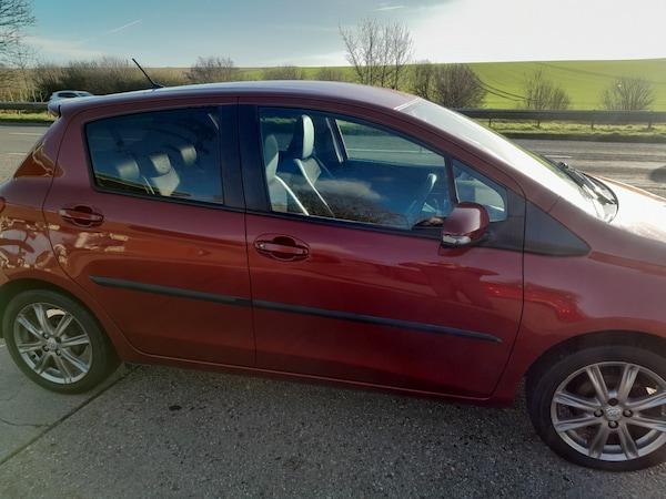 Used Toyota Yaris 2013 for sale - 73240026: Photo 4