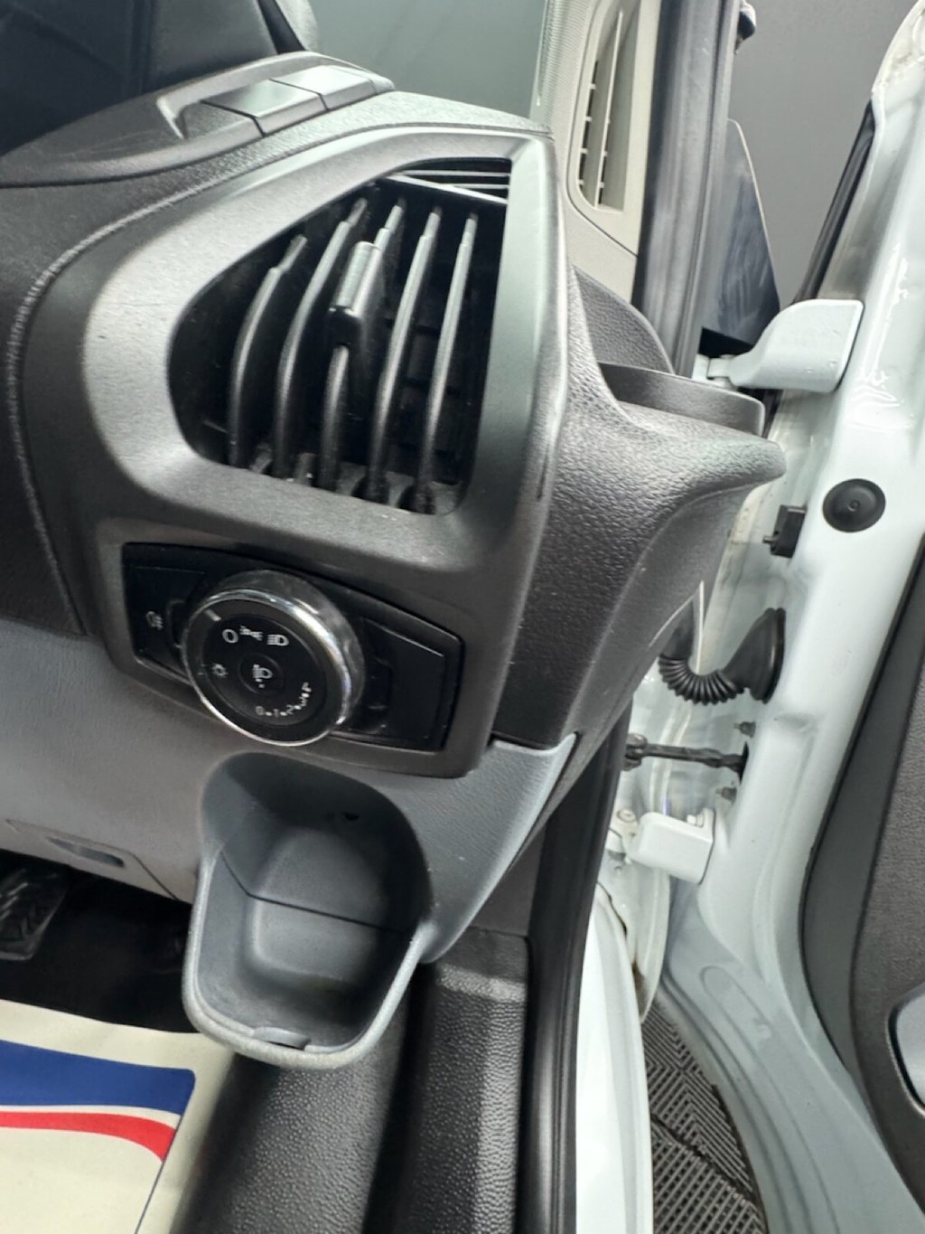 Used Ford Transit Custom 2015 for sale - 76147456: Photo 33