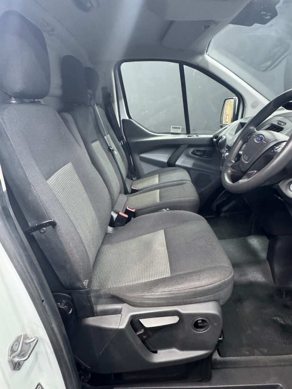 Used Ford Transit Custom 2015 for sale - 76147320: Photo 23