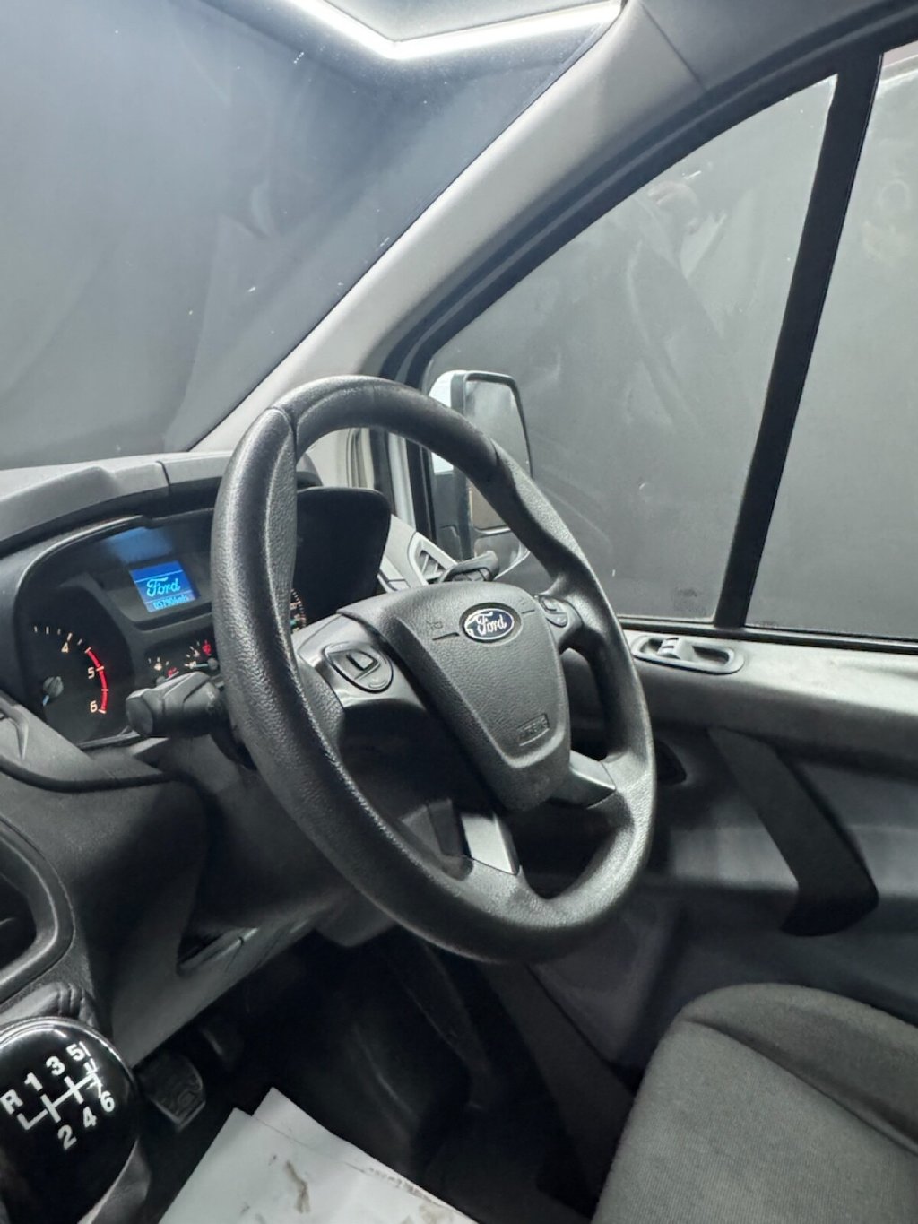 Used Ford Transit Custom 2015 for sale - 76147320: Photo 28