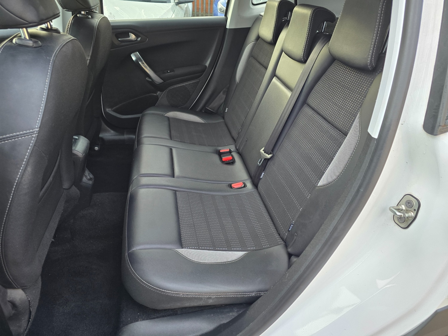 Used Peugeot 2008 2016 for sale - 76987017: Photo 13