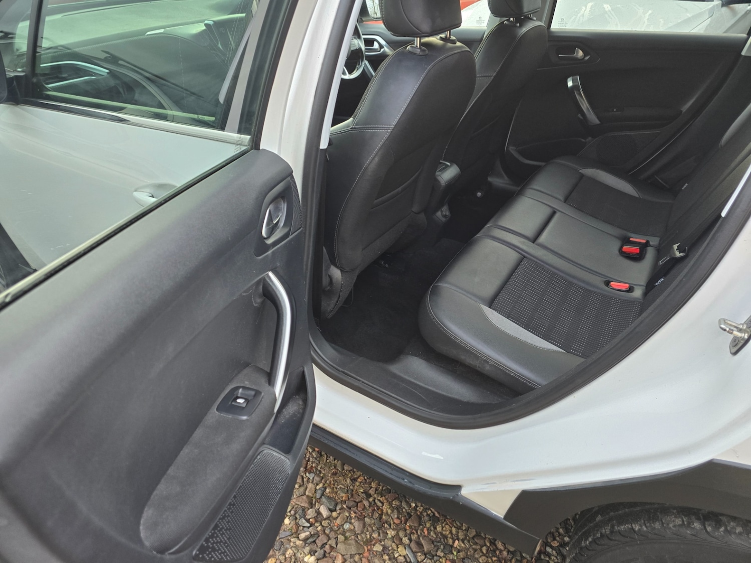 Used Peugeot 2008 2016 for sale - 76987017: Photo 14