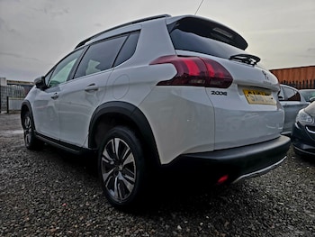 Used Peugeot 2008 2016 for sale - 76987017: Photo