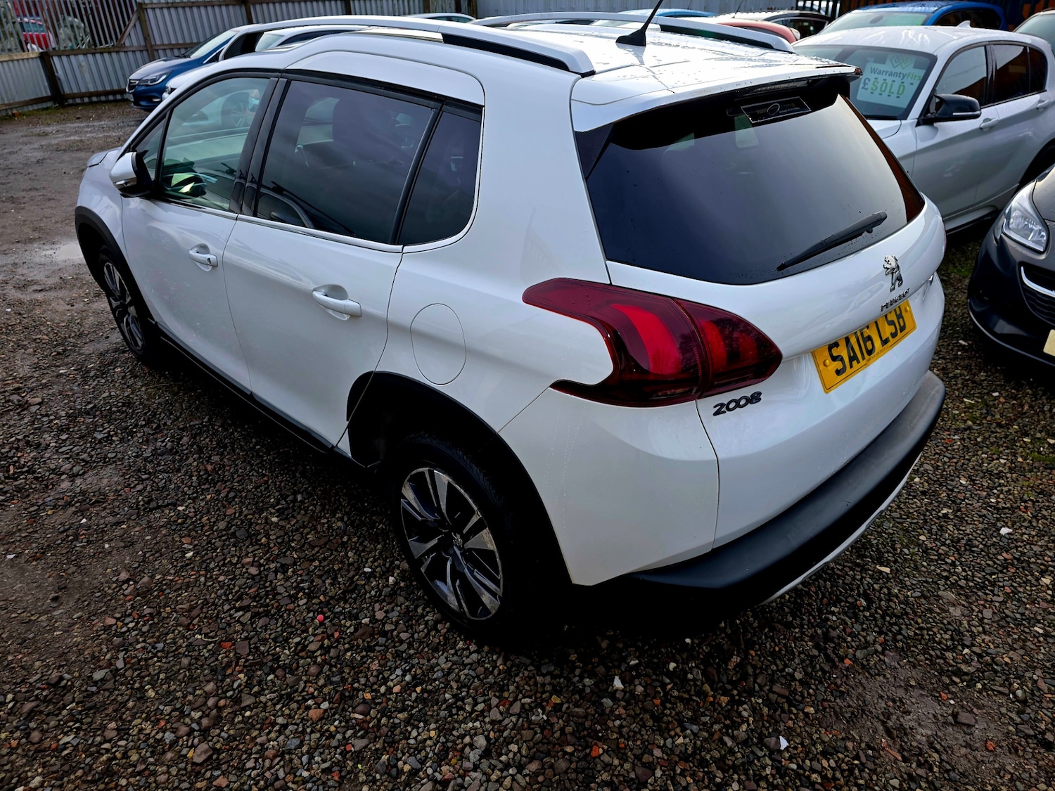 Used Peugeot 2008 2016 for sale - 76987017: Photo 8