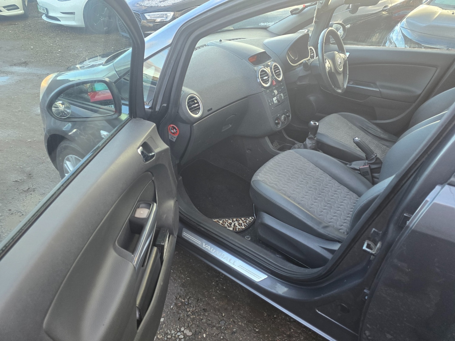 Used Vauxhall Corsa 2011 for sale - 77548136: Photo 10