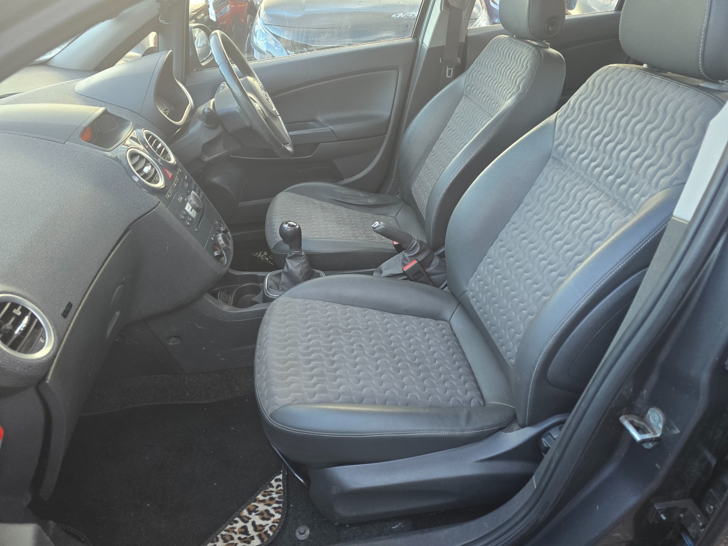 Used Vauxhall Corsa 2011 for sale - 77548136: Photo 11