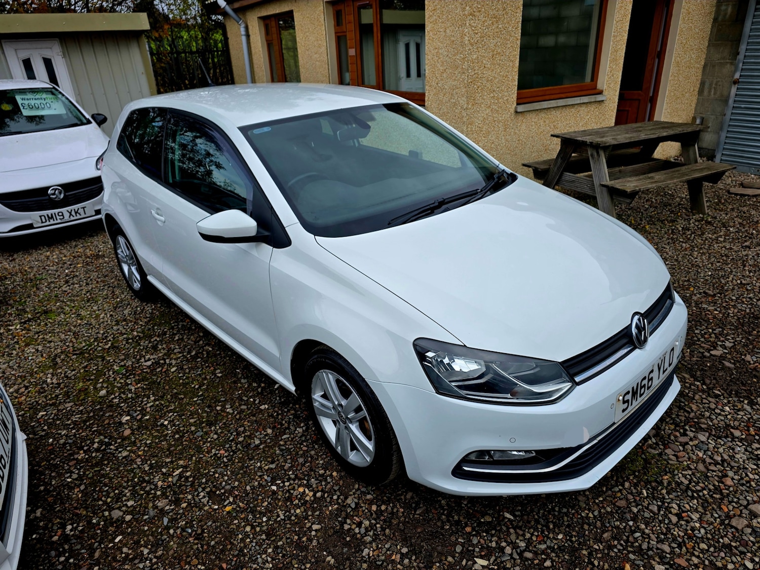 Used Volkswagen Polo 2017 for sale - 76233005: Photo 2