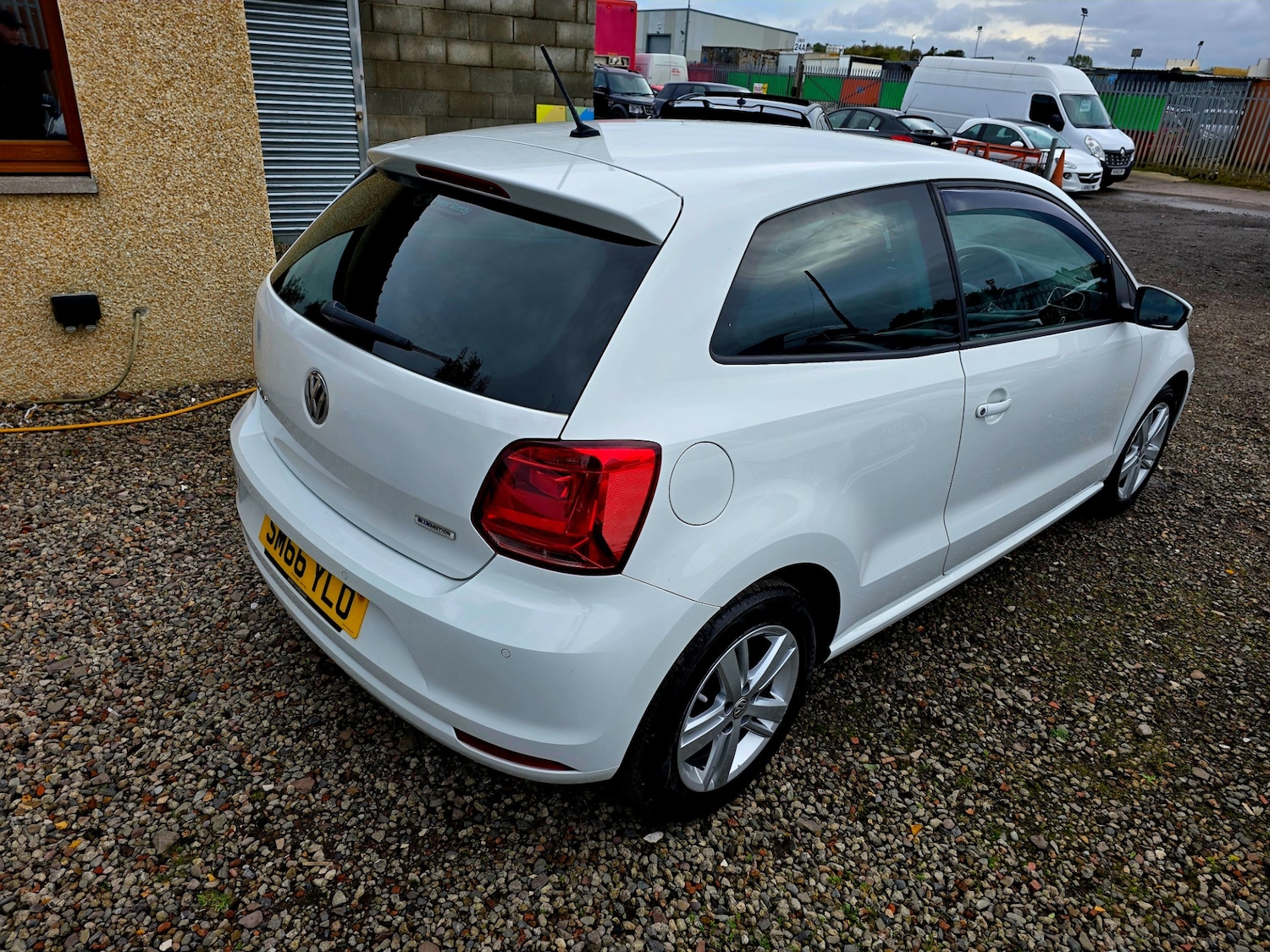 Used Volkswagen Polo 2017 for sale - 76233005: Photo 3