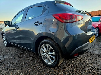 Used Mazda Mazda2 2015 for sale - 77782094: Photo