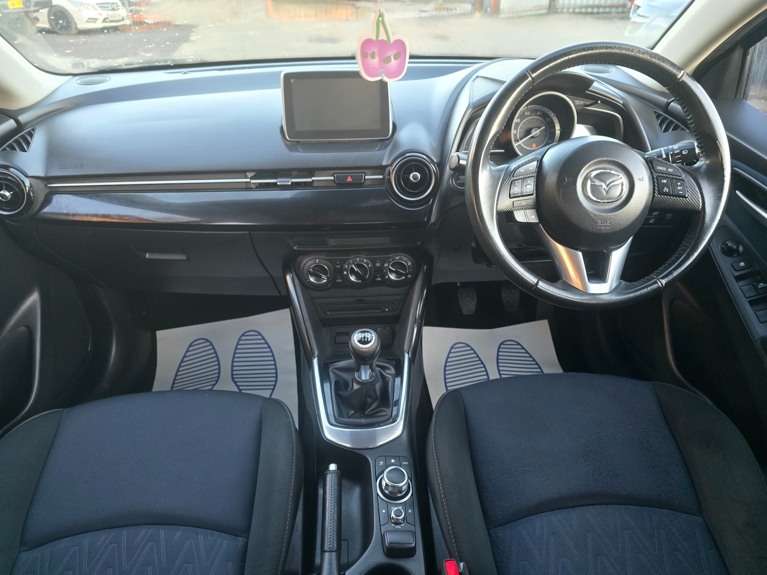 Used Mazda Mazda2 2015 for sale - 77782094: Photo 7