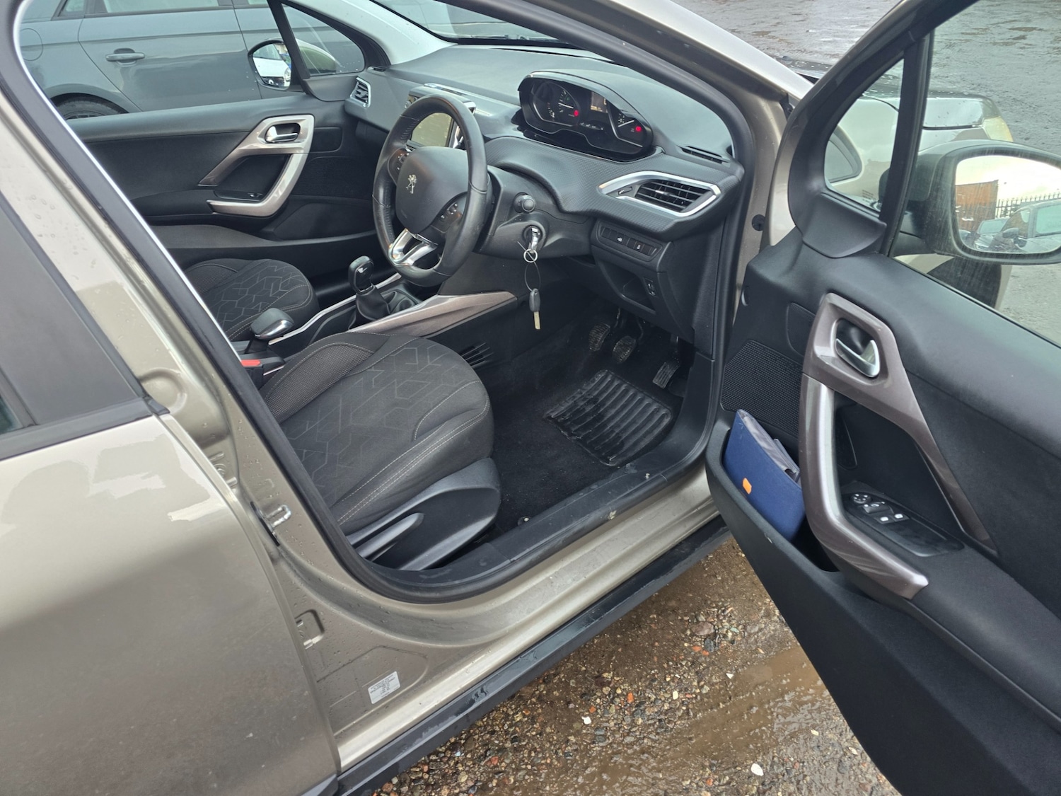 Used Peugeot 2008 2016 for sale - 77228467: Photo 12