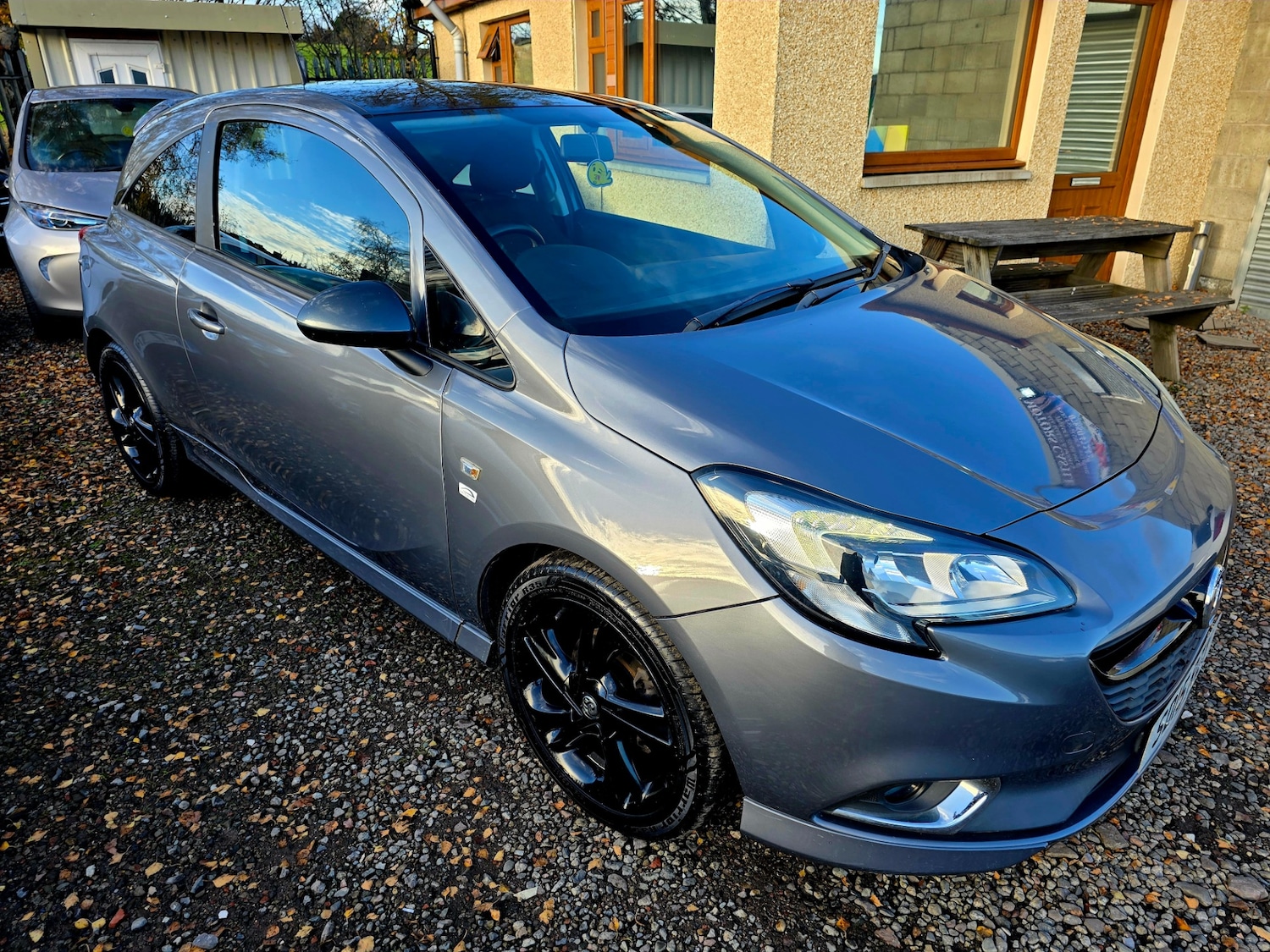 Used Vauxhall Corsa 2015 for sale - 76385728: Photo 2
