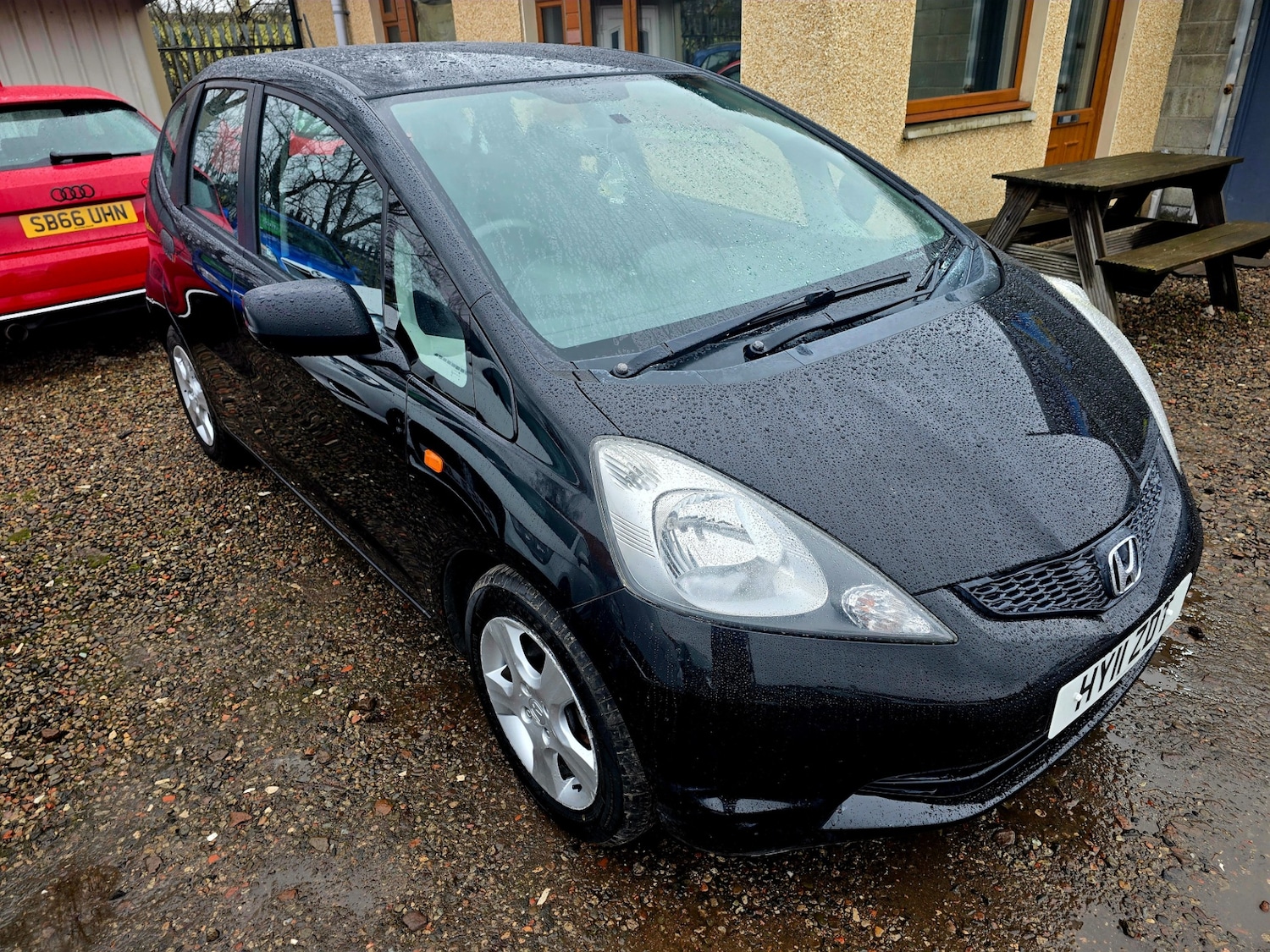 Used Honda Jazz 2011 for sale - 77522387: Photo 2