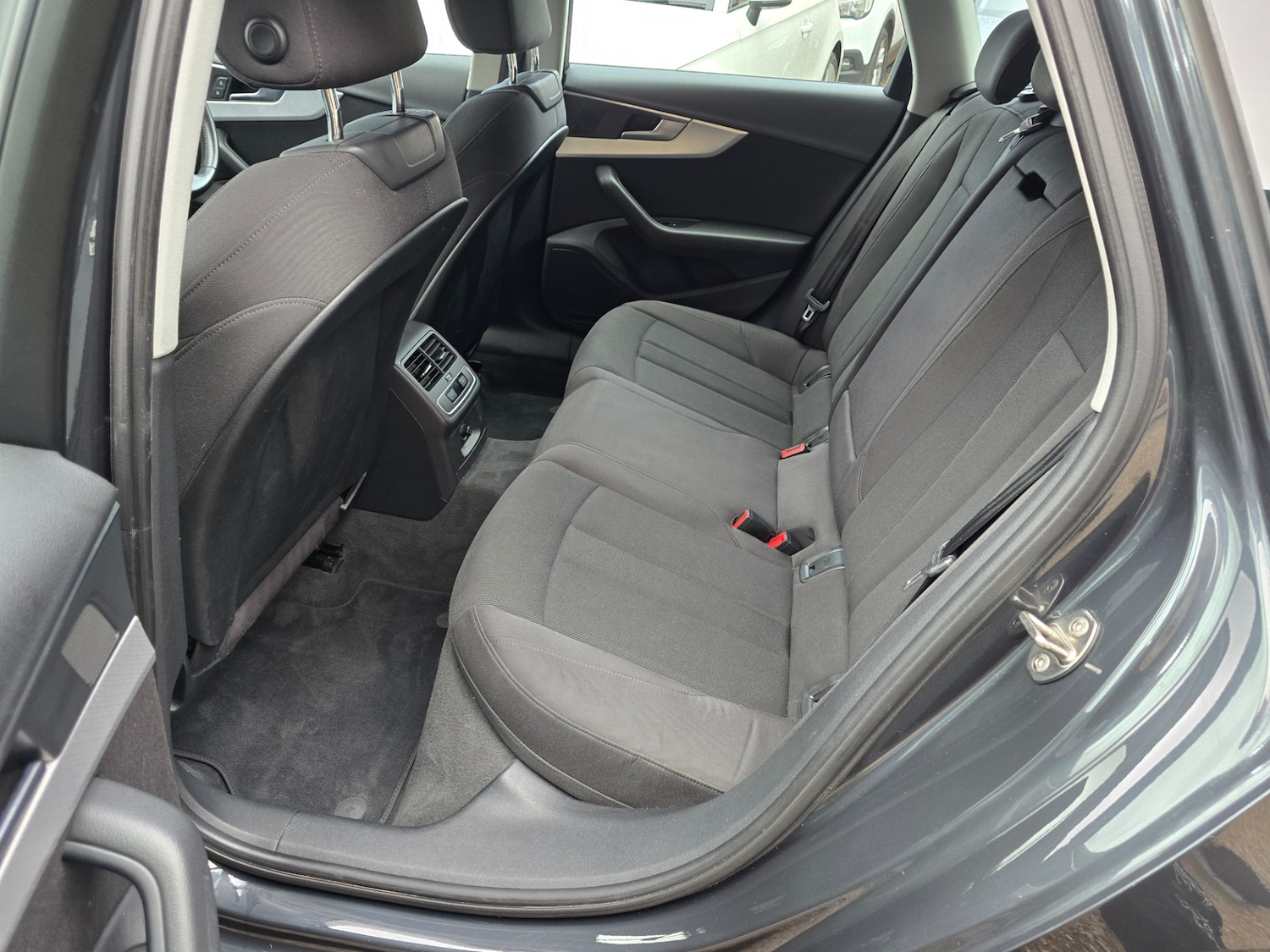 Used Audi A4 2016 for sale - 76518030: Photo 13