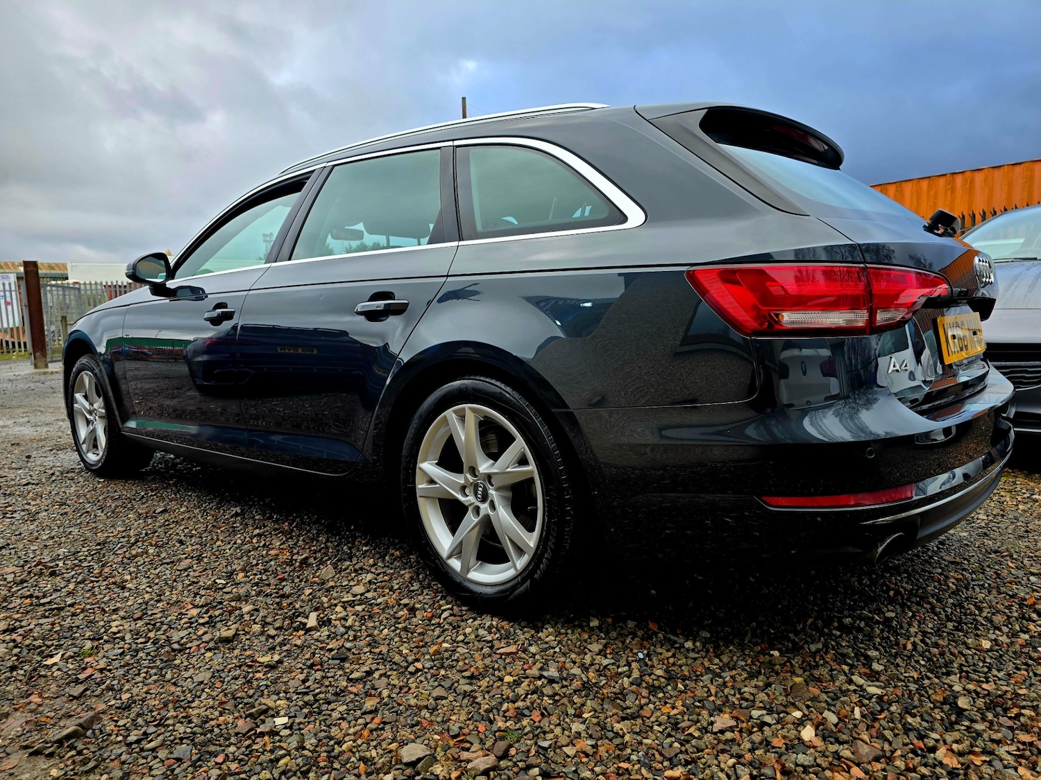 Used Audi A4 2016 for sale - 76518030: Photo 3