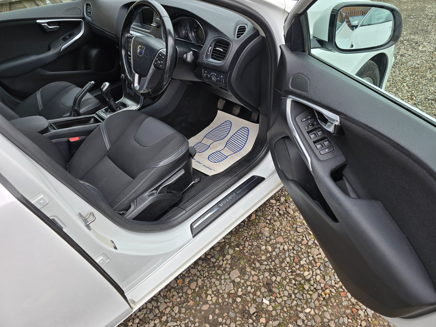 Used Volvo V40 2014 for sale - 76299328: Photo 10