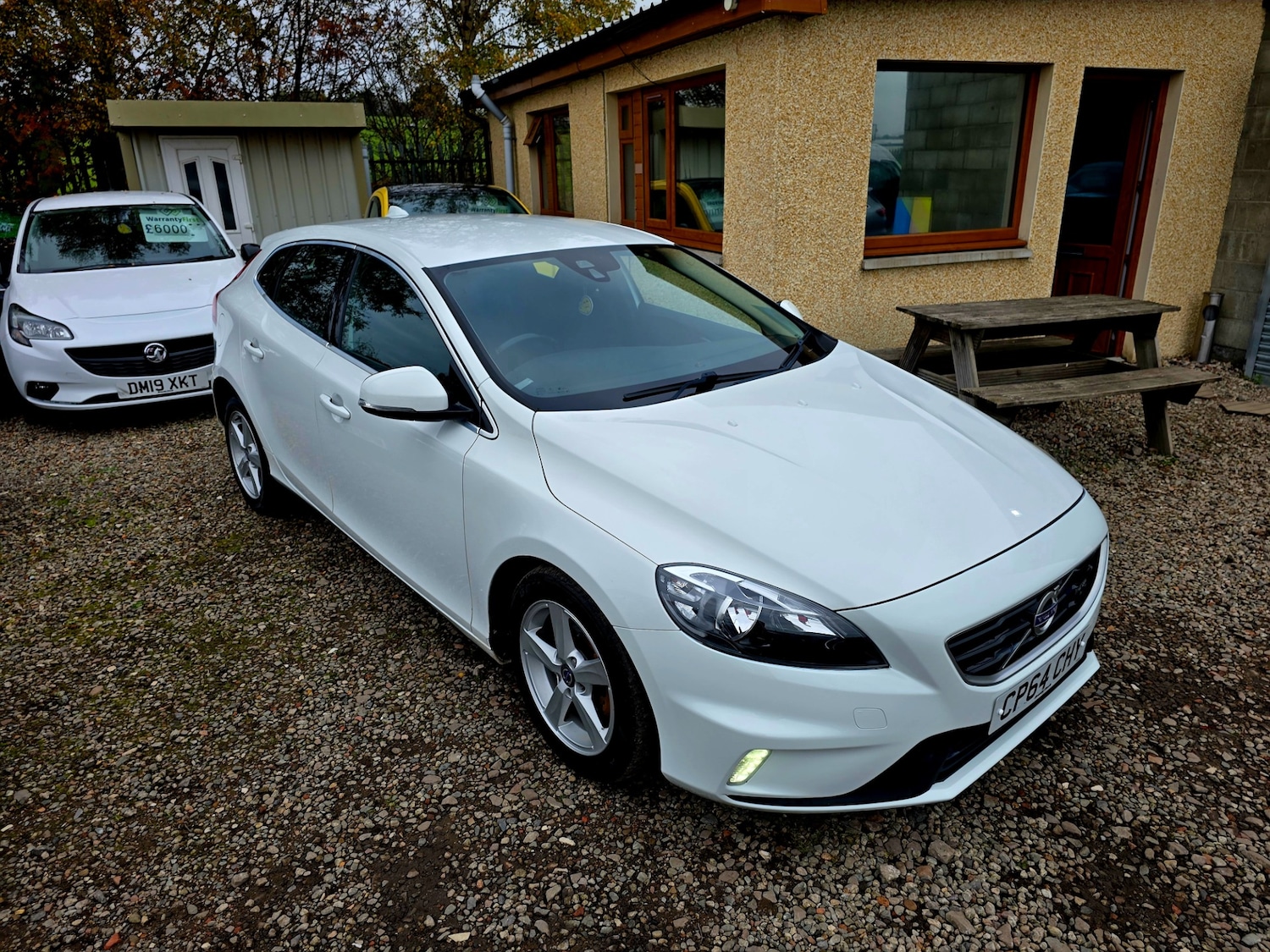 Used Volvo V40 2014 for sale - 76299328: Photo 2