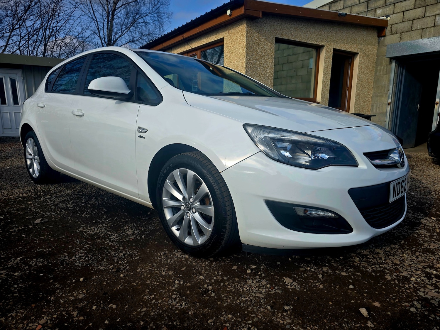 Used Vauxhall Astra 2013 for sale - 77749406: Photo 2