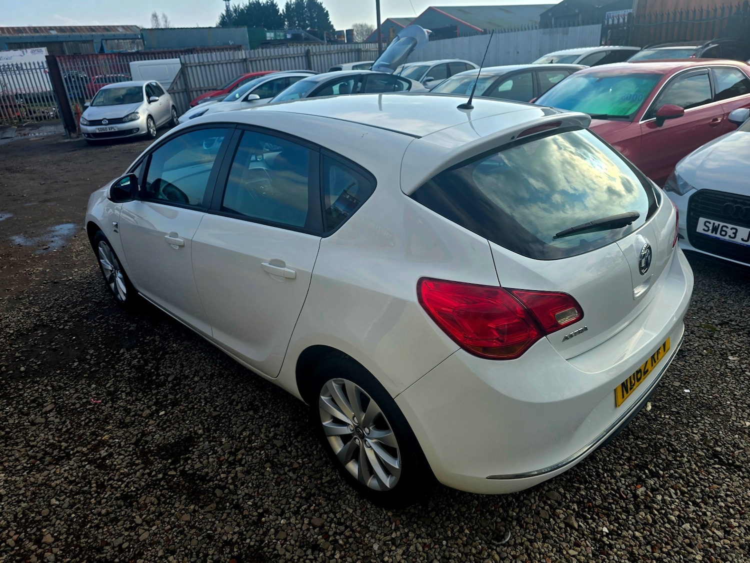 Used Vauxhall Astra 2013 for sale - 77749406: Photo 4