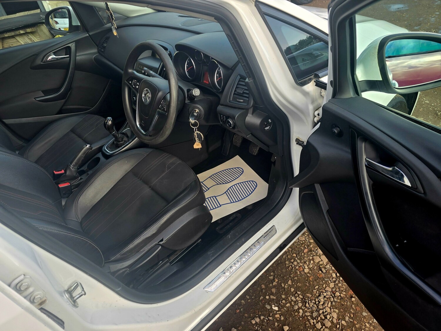 Used Vauxhall Astra 2013 for sale - 77749406: Photo 8