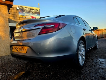 Used Vauxhall Insignia 2015 for sale - 77782097: Photo