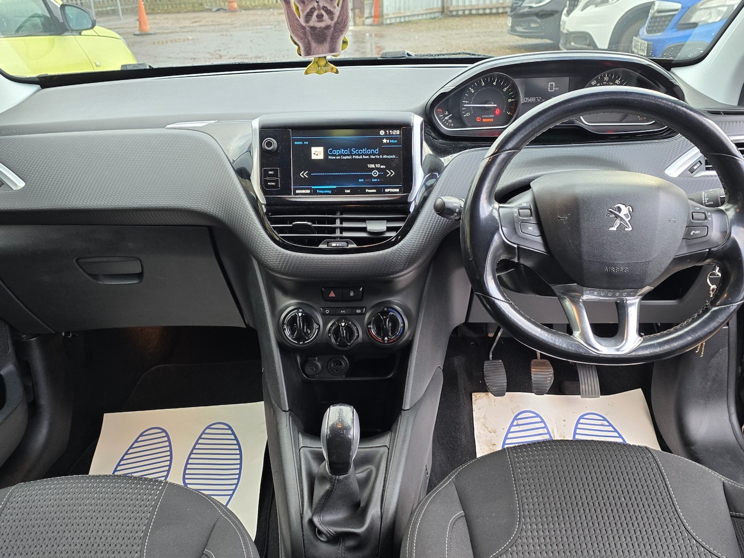 Used Peugeot 208 2017 for sale - 77314207: Photo 7
